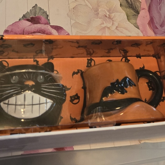 Halloween 🎃 Sugar & Creamer Set 🐈‍⬛️ - Picture 4 of 5